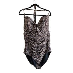 Swimsuits for All Plus Size 24 Halter Top Leopard OnePiece Ruched Sexy Swimsuit